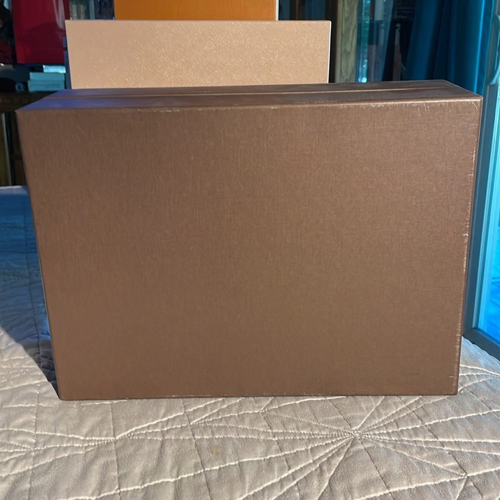 Louis Vuitton Large Box - Picture 2 of 15